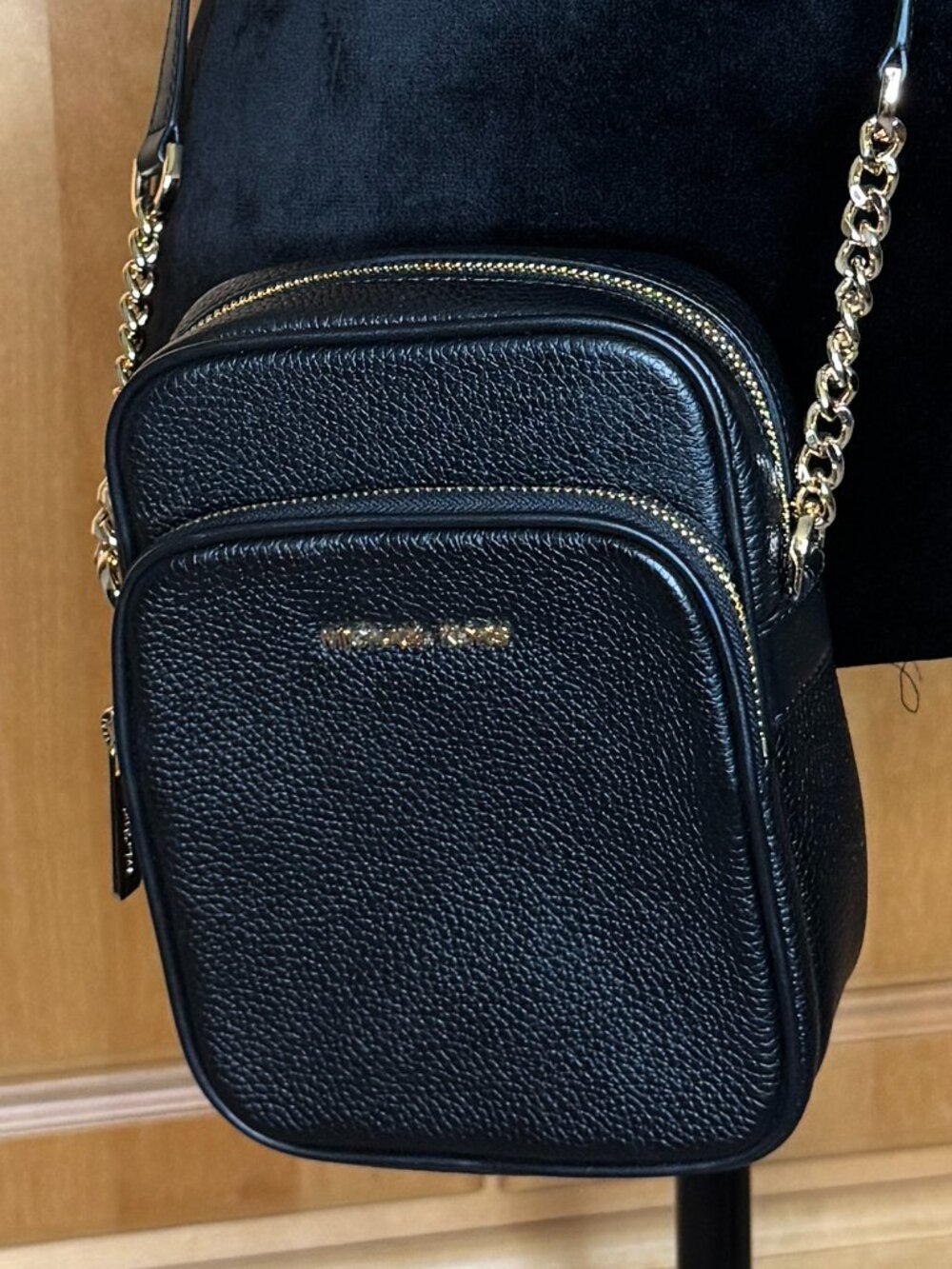 Michael Kors X-body Bag Black (NWOT) - Picture 2 of 8